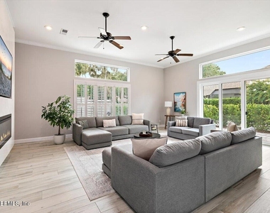 109 Laurel Lane - Photo Thumbnail 11