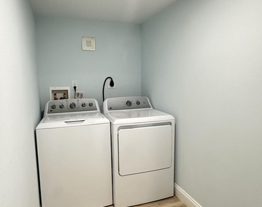 1635 Natalie Road - Photo Thumbnail 3
