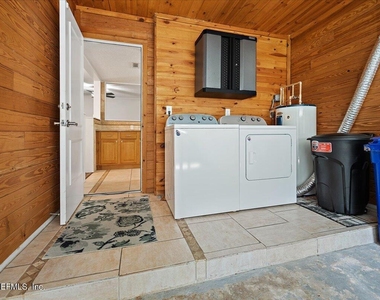 101 Villa Del Mar Drive - Photo Thumbnail 13