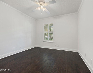 101 Villa Del Mar Drive - Photo Thumbnail 8