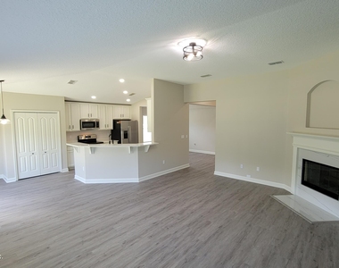 2735 Woodsdale Drive - Photo Thumbnail 10