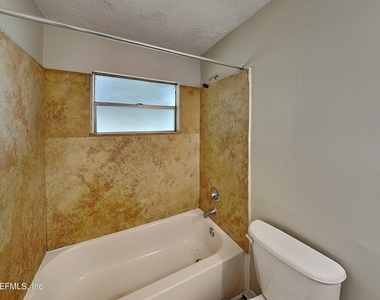 4888 Strato Road W - Photo Thumbnail 15