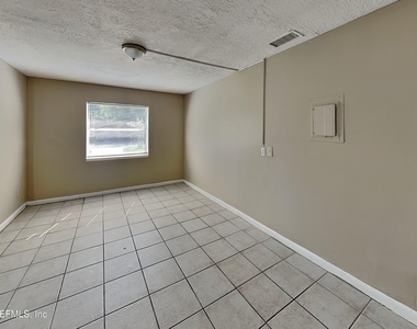 4888 Strato Road W - Photo Thumbnail 14