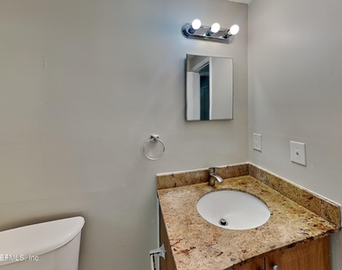 4888 Strato Road W - Photo Thumbnail 16