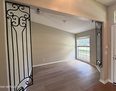 1231 American Eagle Lane - Photo Thumbnail 12