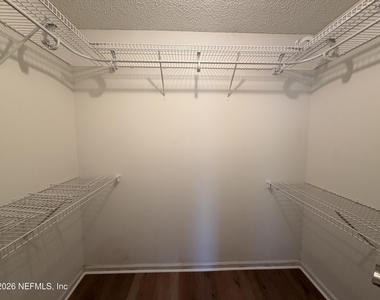 1231 American Eagle Lane - Photo Thumbnail 7