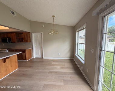 1231 American Eagle Lane - Photo Thumbnail 17