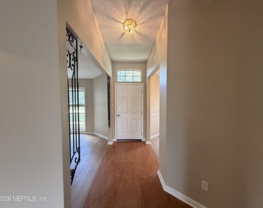 1231 American Eagle Lane - Photo Thumbnail 11