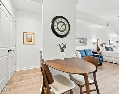 965 Registry Boulevard - Photo Thumbnail 13