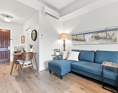 965 Registry Boulevard - Photo Thumbnail 12