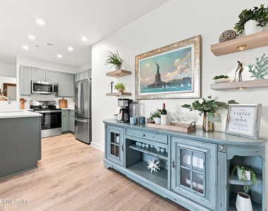 965 Registry Boulevard - Photo Thumbnail 13