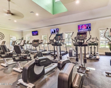 965 Registry Boulevard - Photo Thumbnail 34