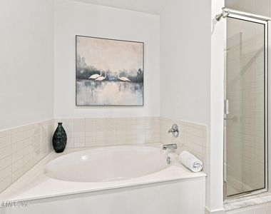 965 Registry Boulevard - Photo Thumbnail 7