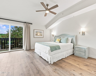 965 Registry Boulevard - Photo Thumbnail 4