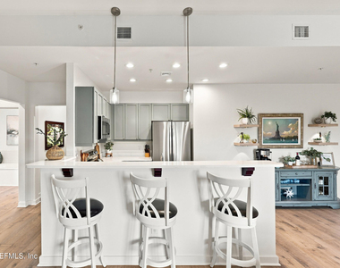 965 Registry Boulevard - Photo Thumbnail 16