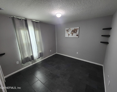 11486 Tiburon Drive - Photo Thumbnail 9
