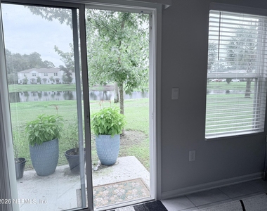 75 Pomona Way - Photo Thumbnail 3