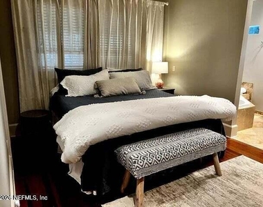 2730 Harvard Avenue - Photo Thumbnail 4