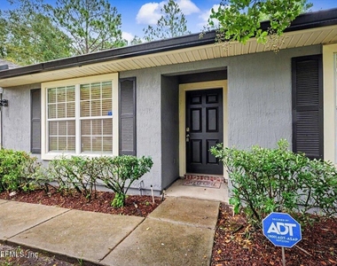 10930 Lauren Oak Lane S - Photo Thumbnail 1