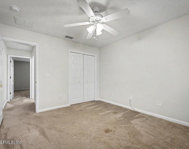 10930 Lauren Oak Lane S - Photo Thumbnail 9