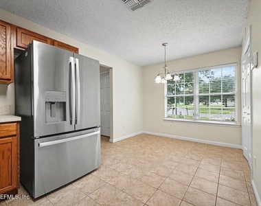 10930 Lauren Oak Lane S - Photo Thumbnail 7