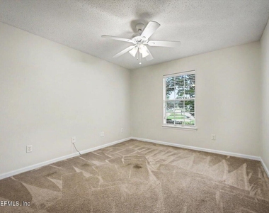 10930 Lauren Oak Lane S - Photo Thumbnail 8