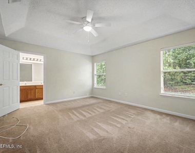 10930 Lauren Oak Lane S - Photo Thumbnail 11