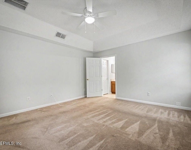 10930 Lauren Oak Lane S - Photo Thumbnail 12