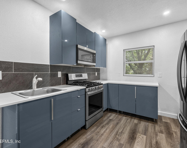 231 16th Street - Photo Thumbnail 4