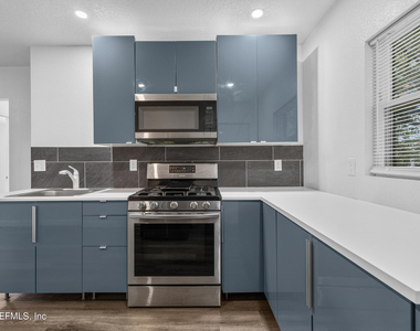 231 16th Street - Photo Thumbnail 3