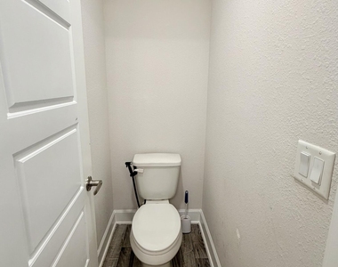 8124 Helmsley Boulevard - Photo Thumbnail 14