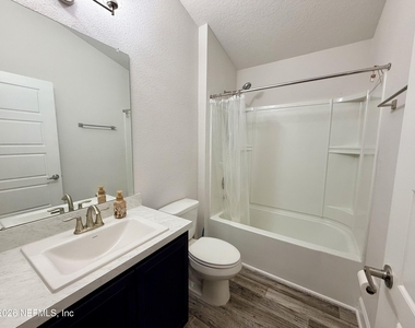 8124 Helmsley Boulevard - Photo Thumbnail 17