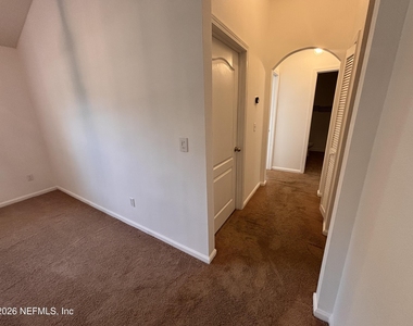 312 W Adelaide Drive - Photo Thumbnail 30