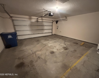 312 W Adelaide Drive - Photo Thumbnail 15