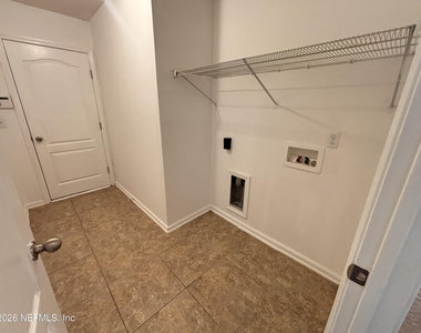 312 W Adelaide Drive - Photo Thumbnail 31