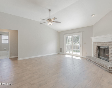1784 W Chandelier Circle - Photo Thumbnail 12