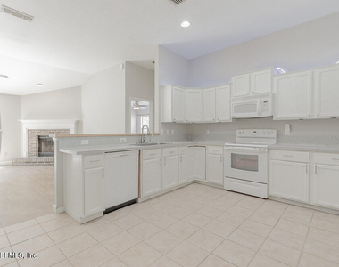 1784 W Chandelier Circle - Photo Thumbnail 8