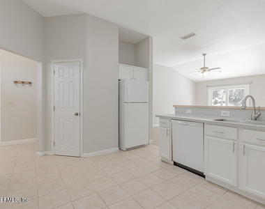 1784 W Chandelier Circle - Photo Thumbnail 9