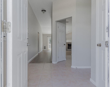 1784 W Chandelier Circle - Photo Thumbnail 2