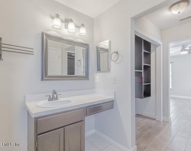 1784 W Chandelier Circle - Photo Thumbnail 21