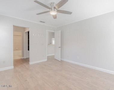 1784 W Chandelier Circle - Photo Thumbnail 17