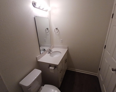 765 W 6th Street - Photo Thumbnail 21