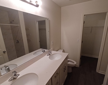 765 W 6th Street - Photo Thumbnail 12
