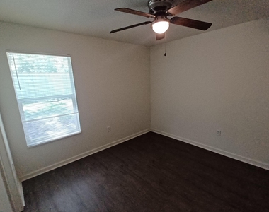 765 W 6th Street - Photo Thumbnail 22