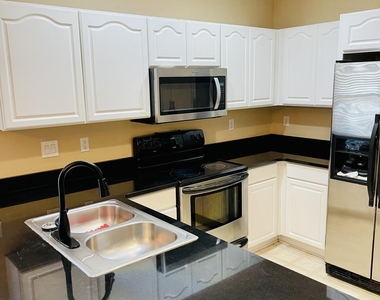 605 Drake Bay Terrace - Photo Thumbnail 3
