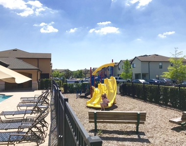 605 Drake Bay Terrace - Photo Thumbnail 12