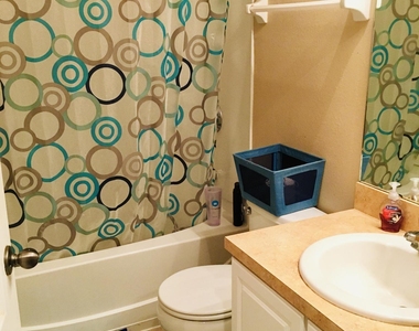 605 Drake Bay Terrace - Photo Thumbnail 7