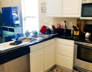 605 Drake Bay Terrace - Photo Thumbnail 5