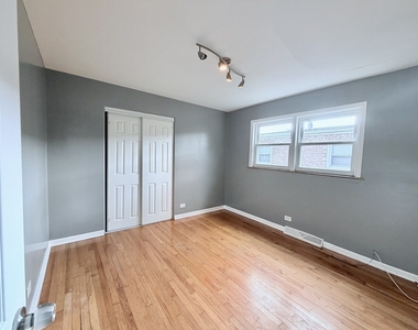 24 E 75th Street - Photo Thumbnail 9