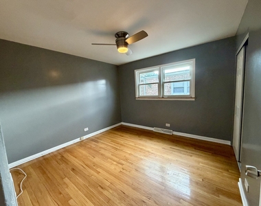 24 E 75th Street - Photo Thumbnail 3